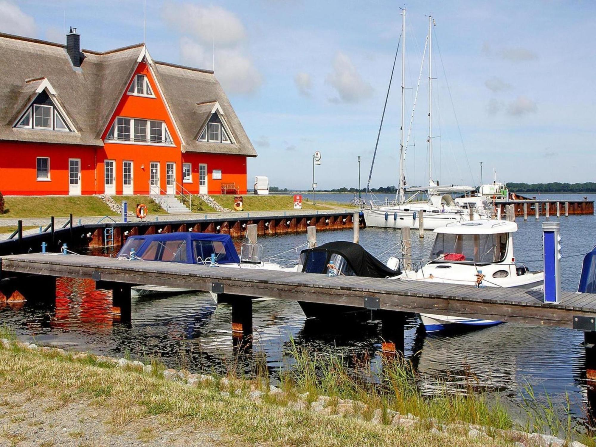 Ferienhaus Lotsenhaus Am Breetzer Bodden In Vieregge Buitenkant foto